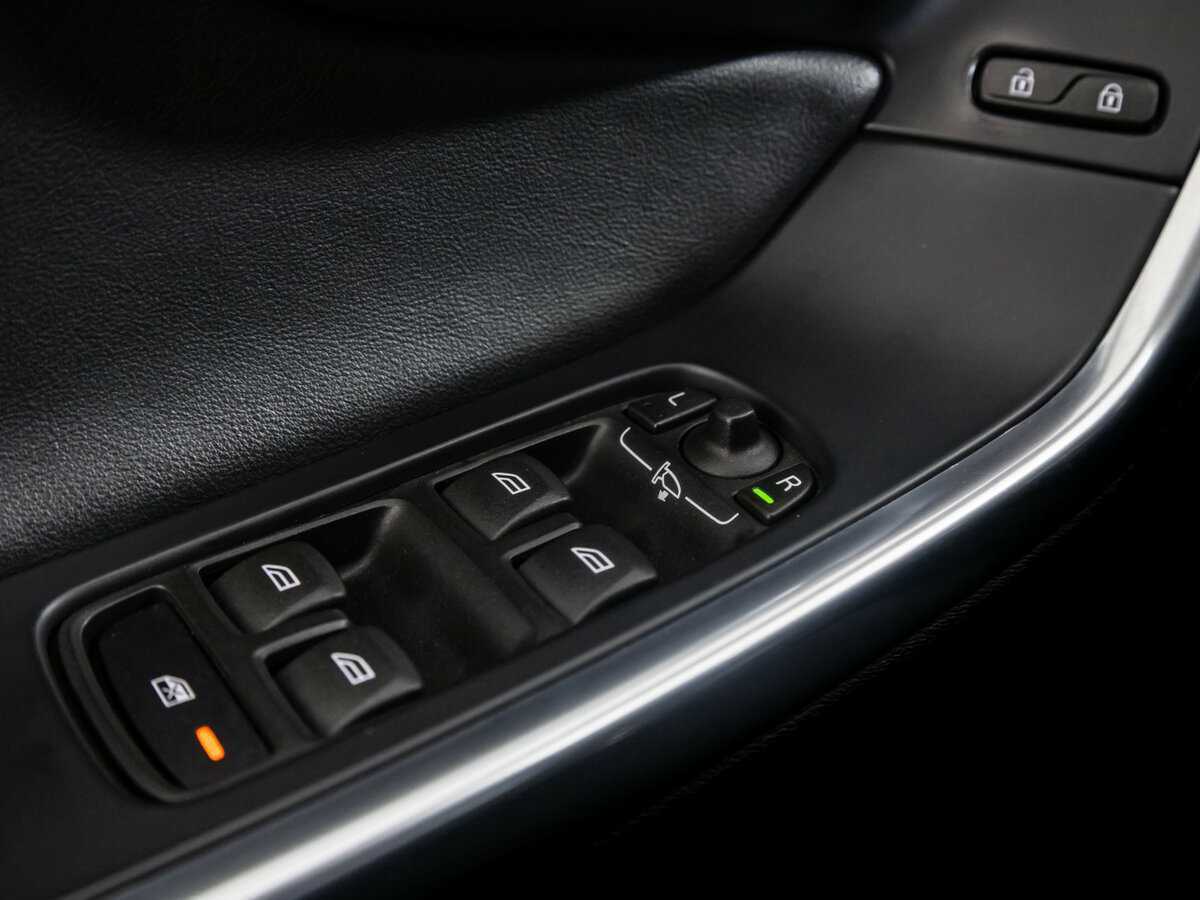 Купить Volvo XC60 с пробегом. Фото: #22