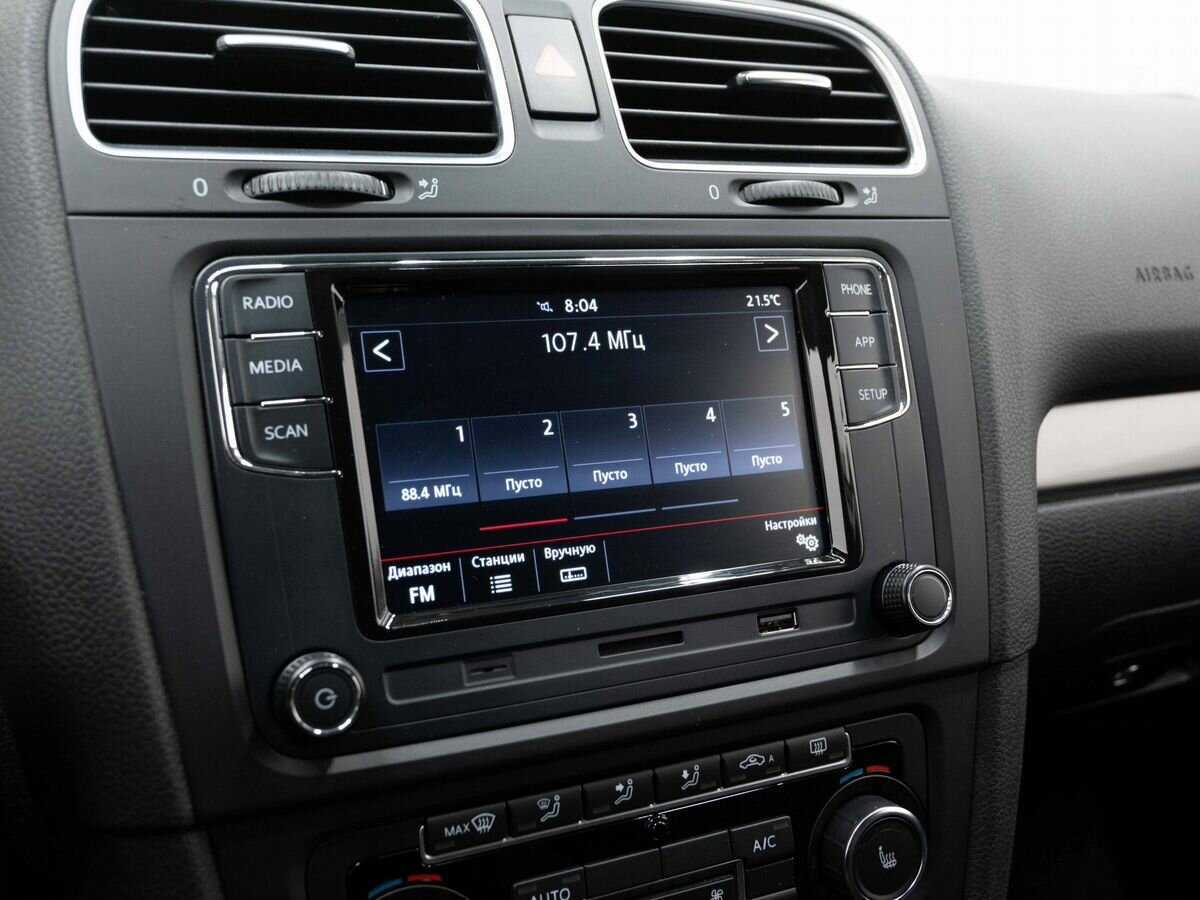 Купить Volkswagen Golf с пробегом. Фото: #17