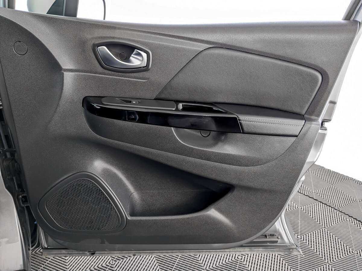 Купить Renault Kaptur с пробегом. Фото: #19