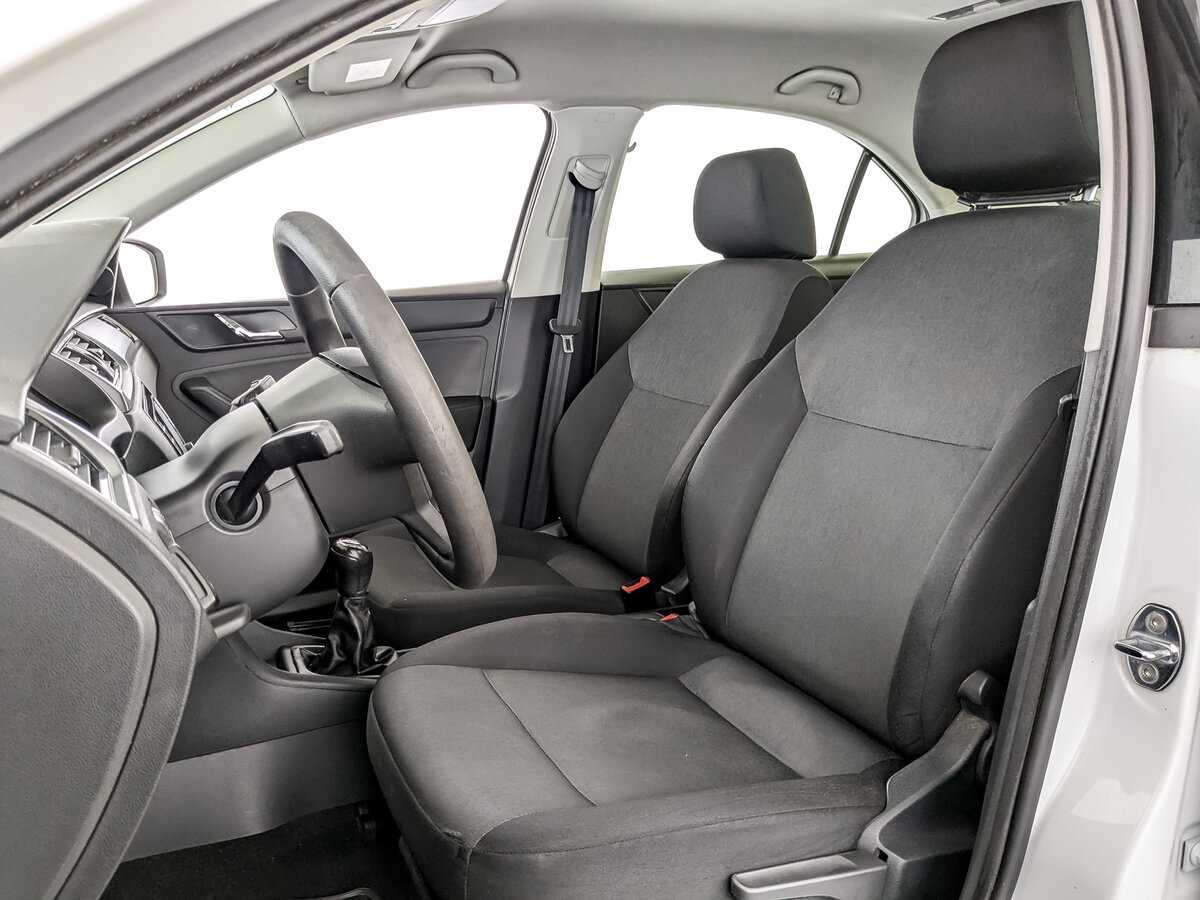 Купить Skoda Rapid с пробегом. Фото: #19