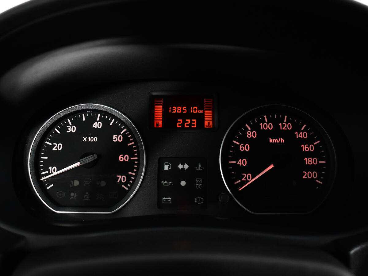 Купить Nissan Almera с пробегом. Фото: #10