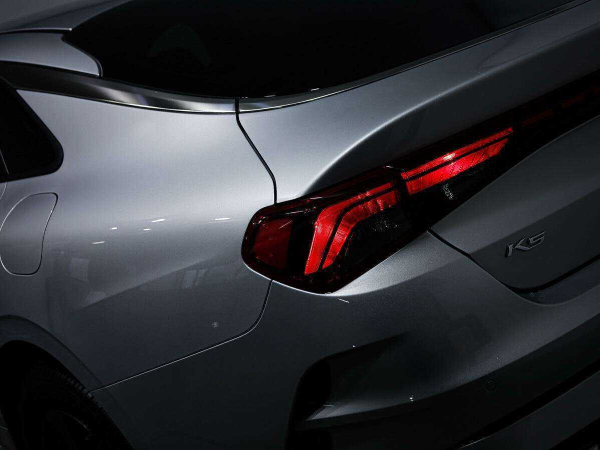 Купить Kia K5 с пробегом. Фото: #18