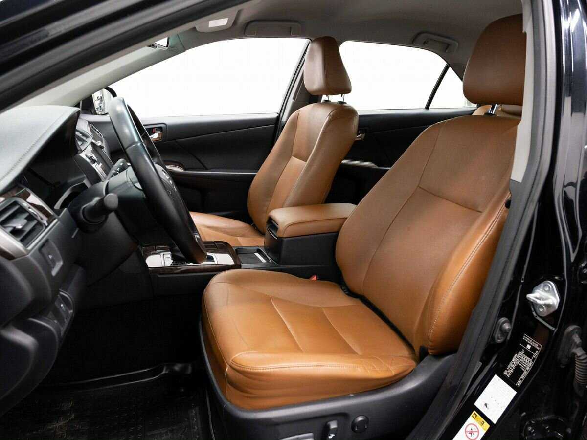 Купить Toyota Camry с пробегом. Фото: #9