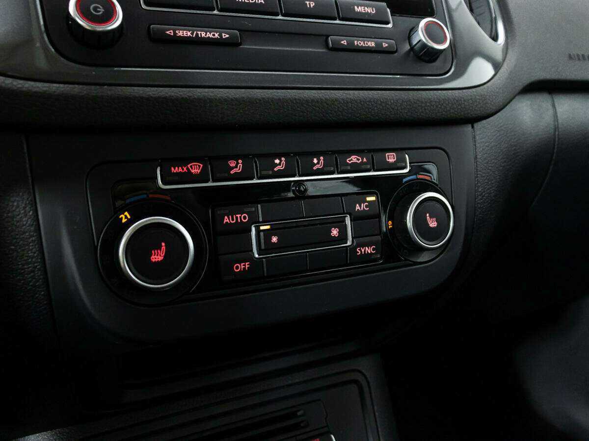 Купить Volkswagen Tiguan с пробегом. Фото: #15