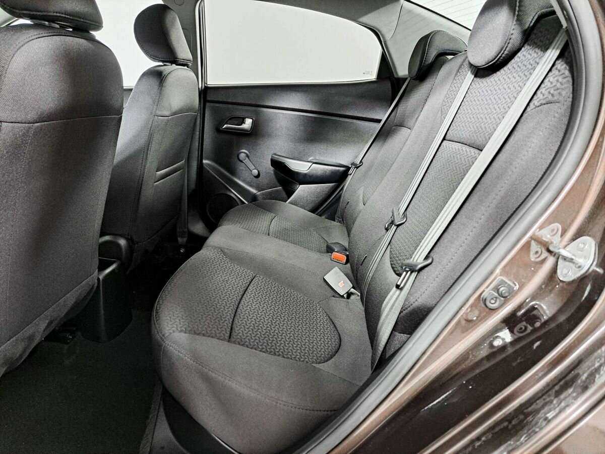Купить Kia Rio с пробегом. Фото: #9