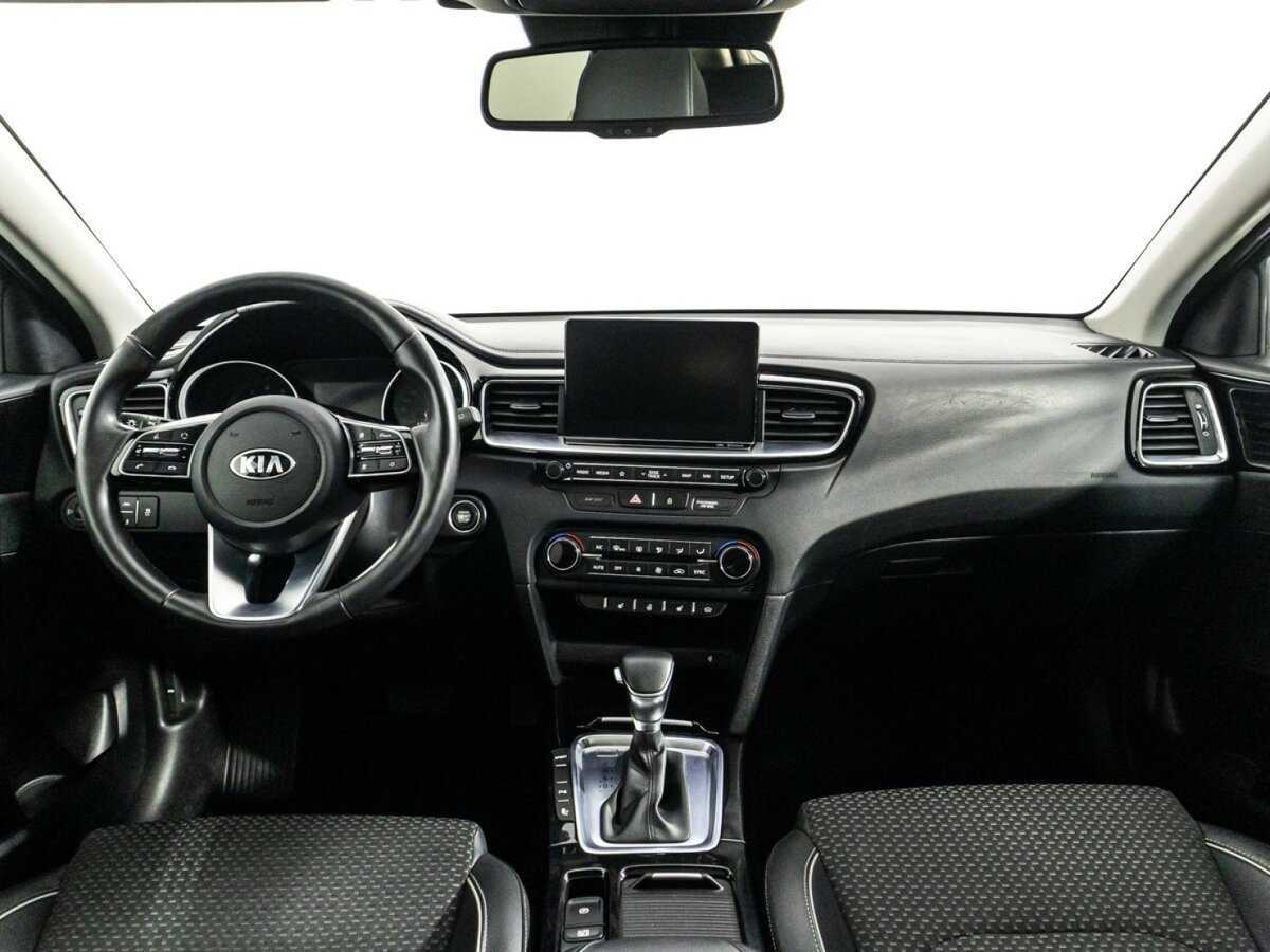 Купить Kia Ceed с пробегом. Фото: #9