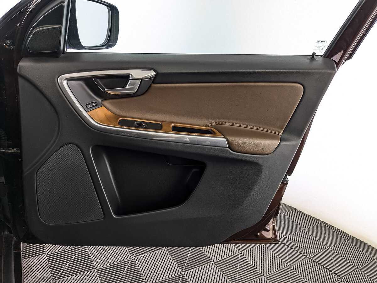 Купить Volvo XC60 с пробегом. Фото: #24