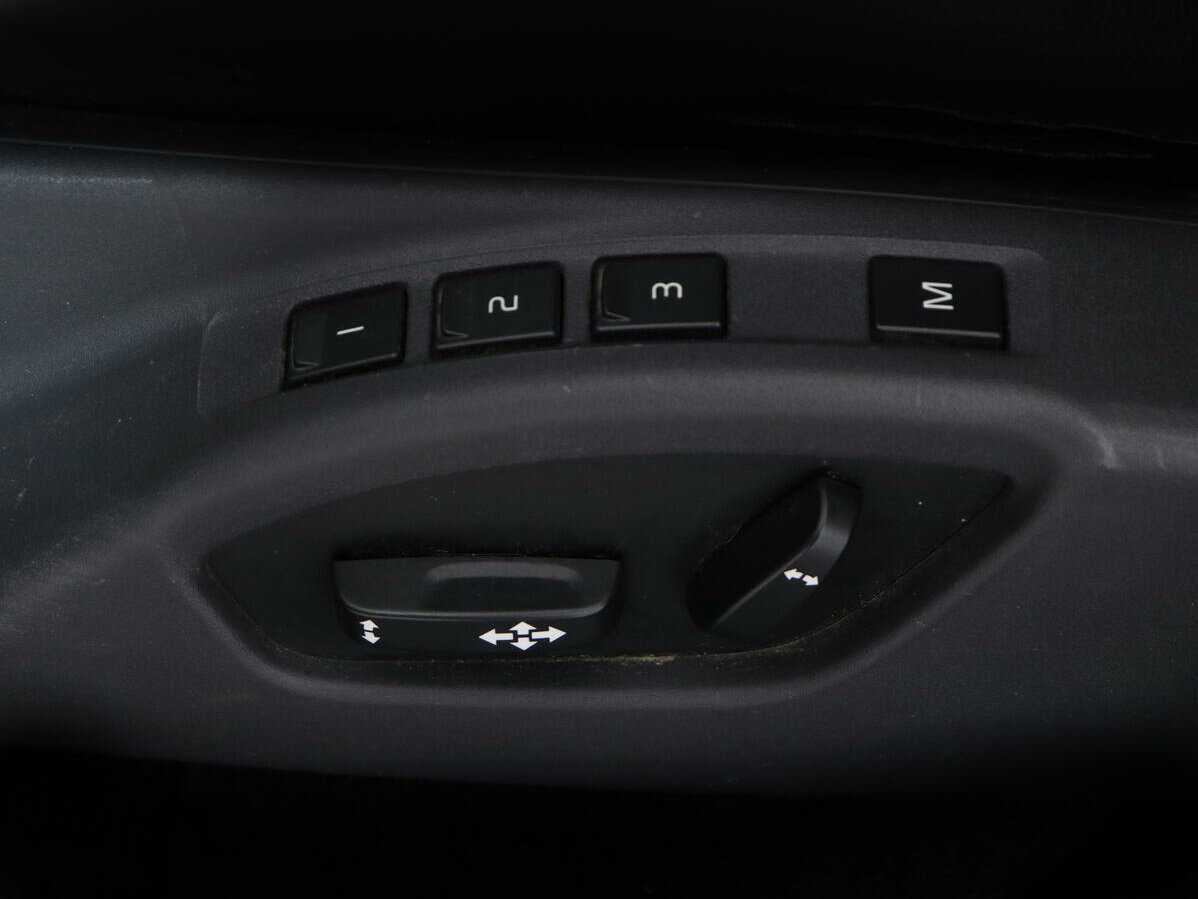 Купить Volvo XC60 с пробегом. Фото: #18