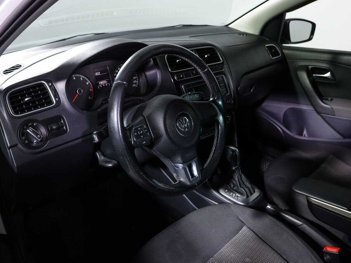 Купить Volkswagen Polo с пробегом. Фото: #12