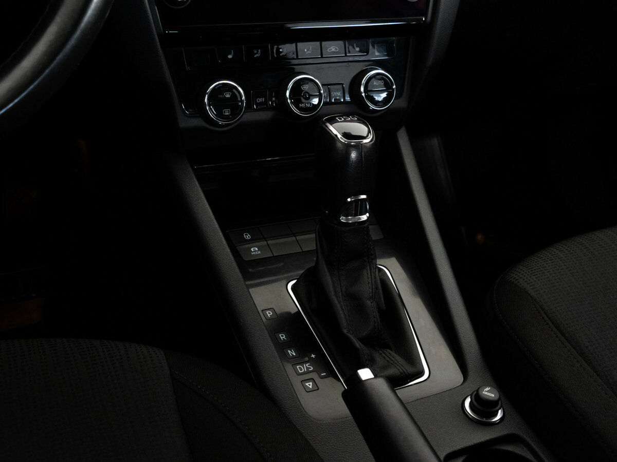 Купить Skoda Octavia с пробегом. Фото: #9