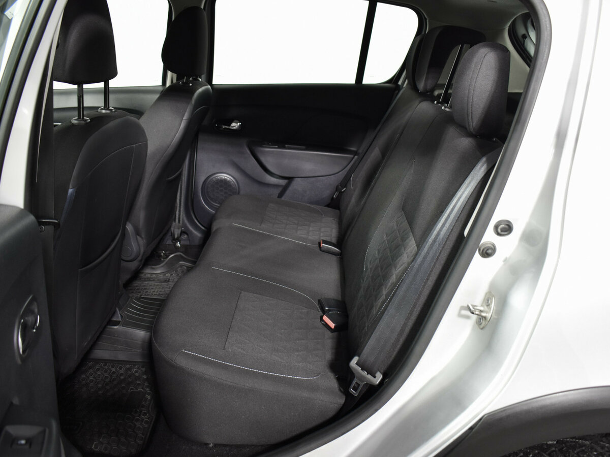 Купить Renault Sandero с пробегом. Фото: #10