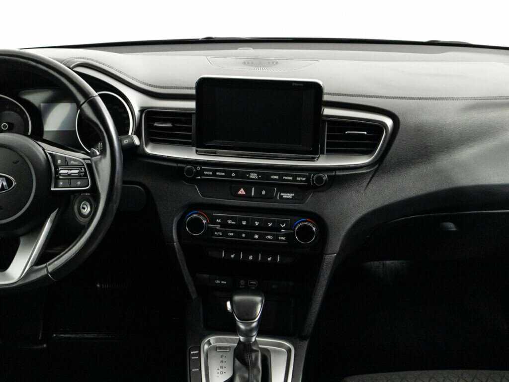 Купить Kia Ceed с пробегом. Фото: #13