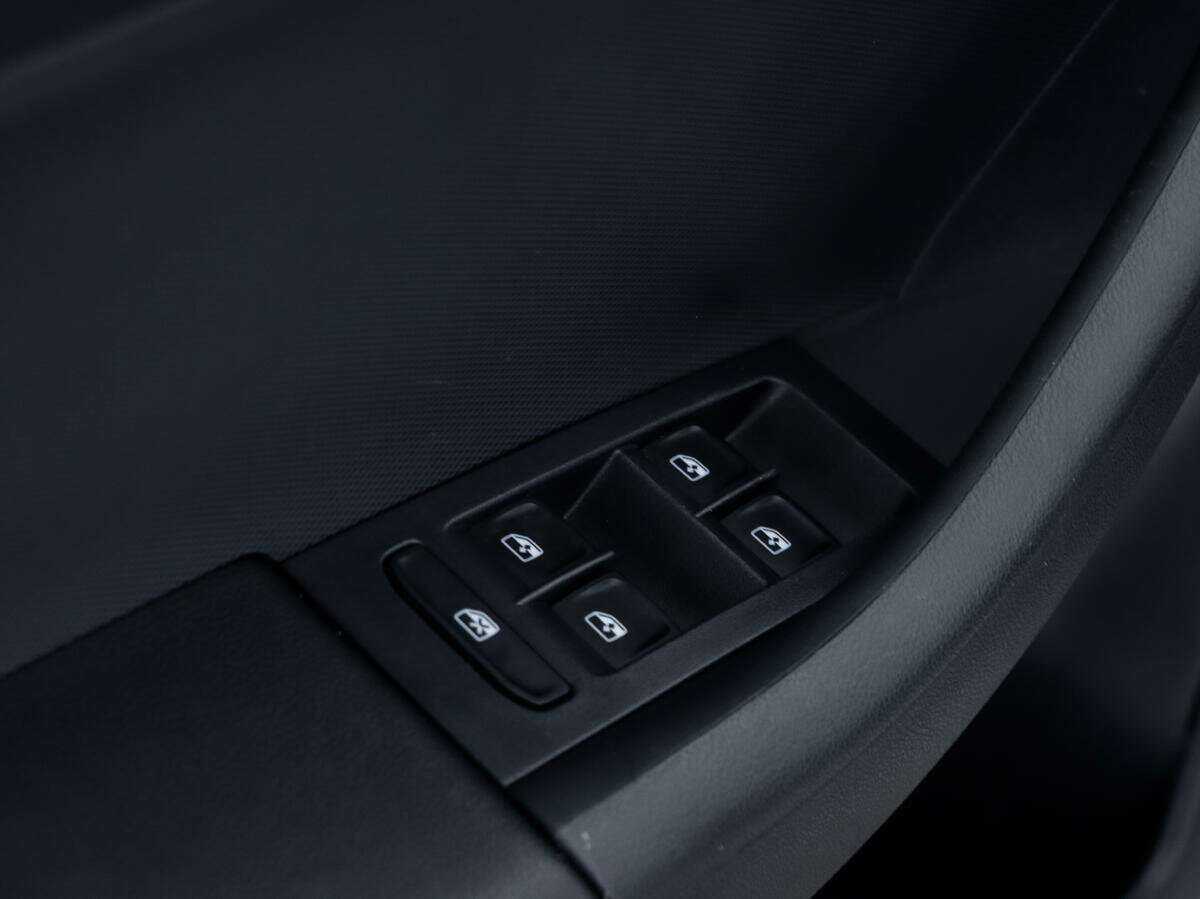 Купить Volkswagen Polo с пробегом. Фото: #14