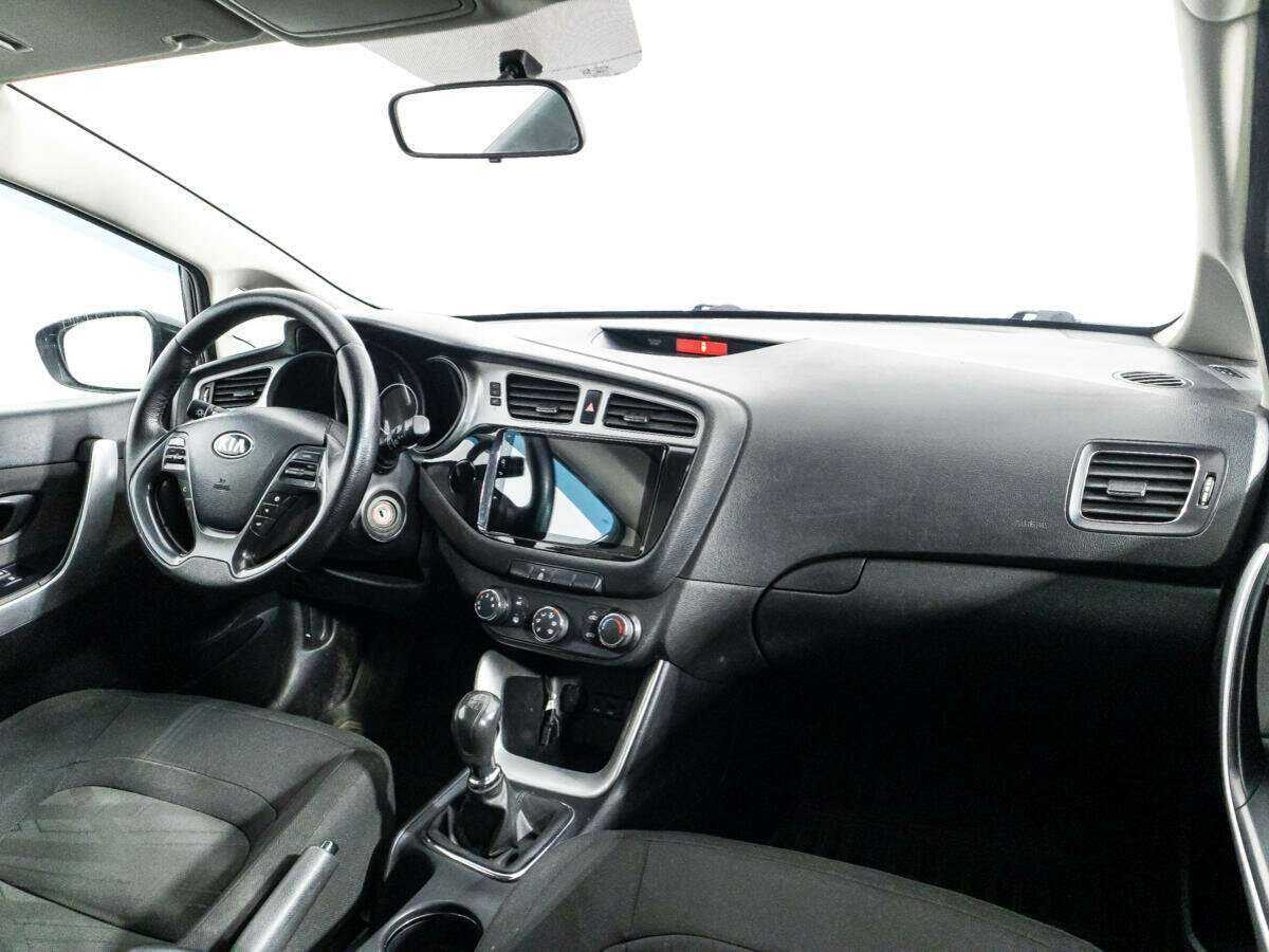 Купить Kia Ceed с пробегом. Фото: #8