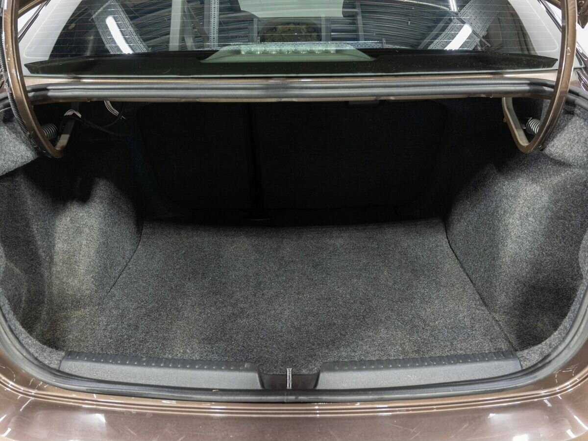 Купить Volkswagen Polo с пробегом. Фото: #21