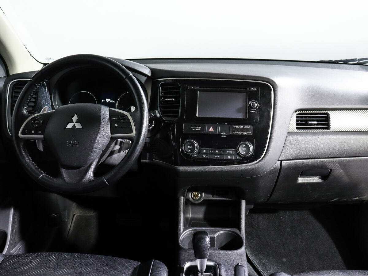 Купить Mitsubishi Outlander с пробегом. Фото: #11