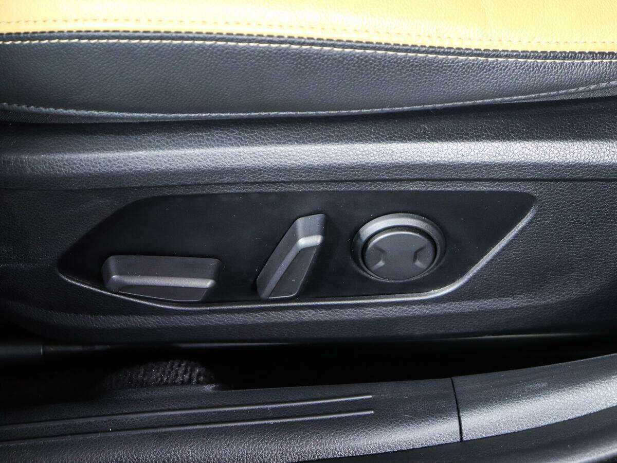 Купить Kia K5 с пробегом. Фото: #21