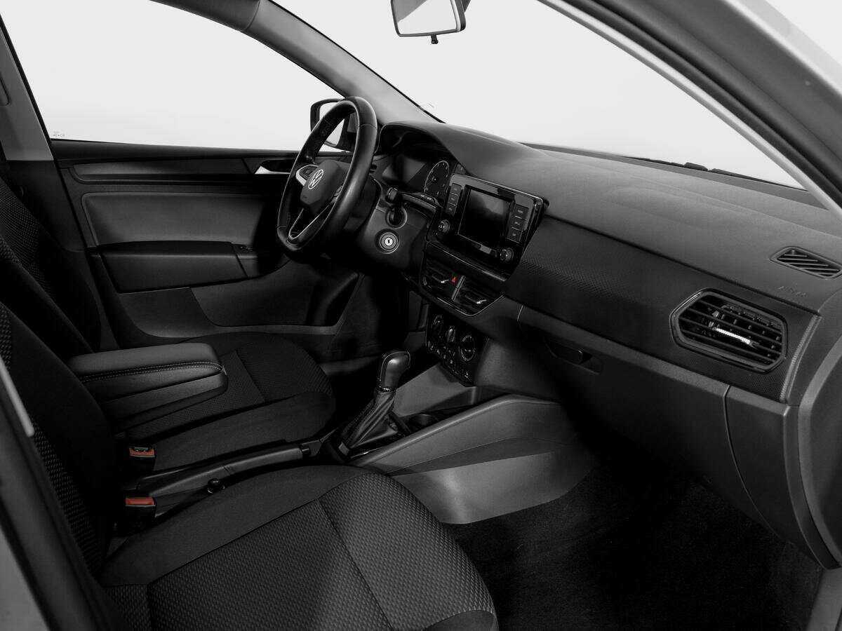 Купить Volkswagen Polo с пробегом. Фото: #8