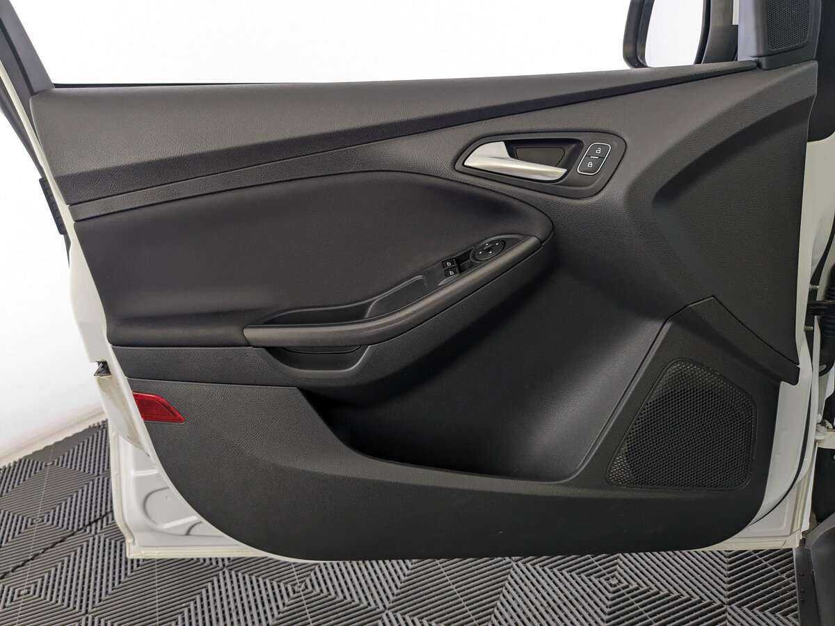 Купить Ford Focus с пробегом. Фото: #14