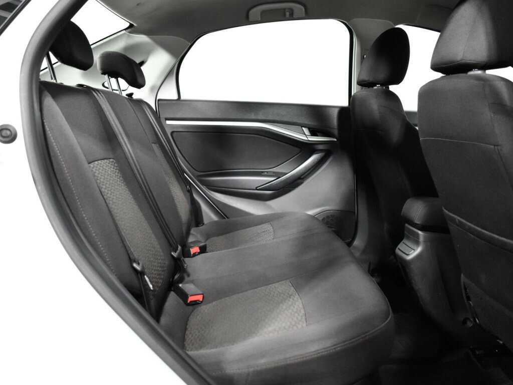 Купить Lada (ВАЗ) Vesta с пробегом. Фото: #9