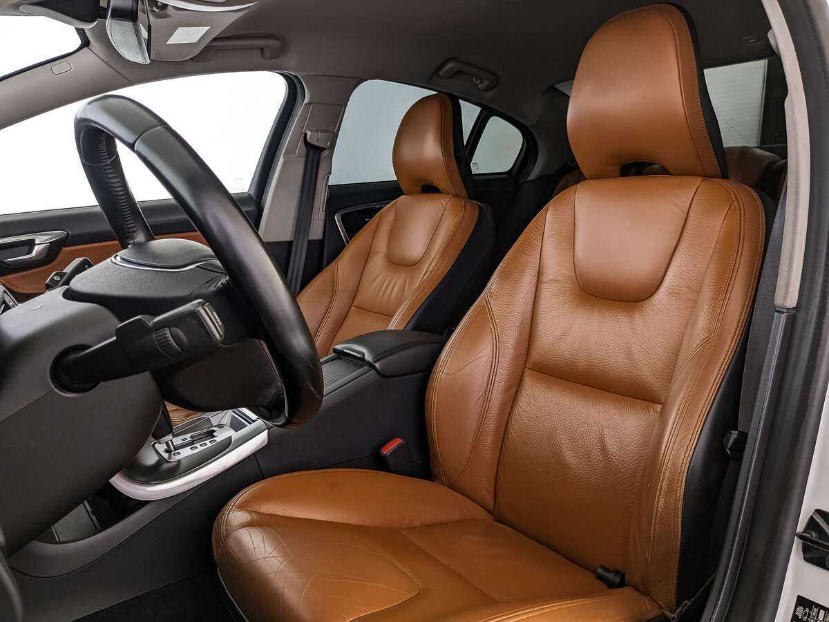 Купить Volvo S60 с пробегом. Фото: #17