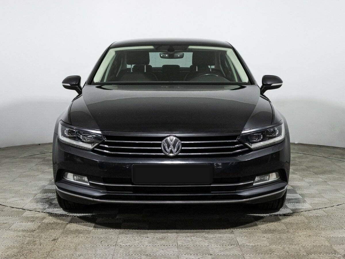 Купить Volkswagen Passat с пробегом. Фото: #1