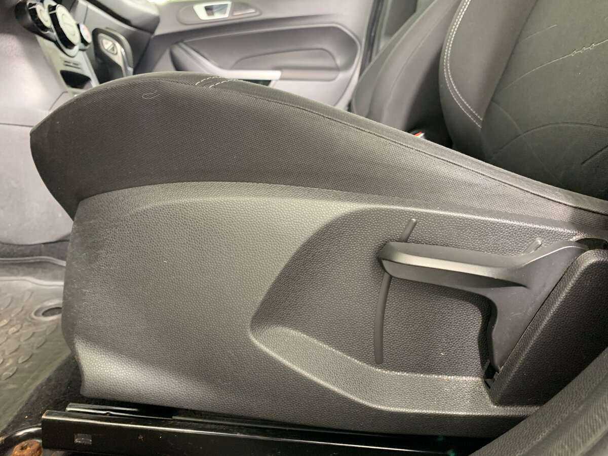 Купить Ford Fiesta с пробегом. Фото: #16