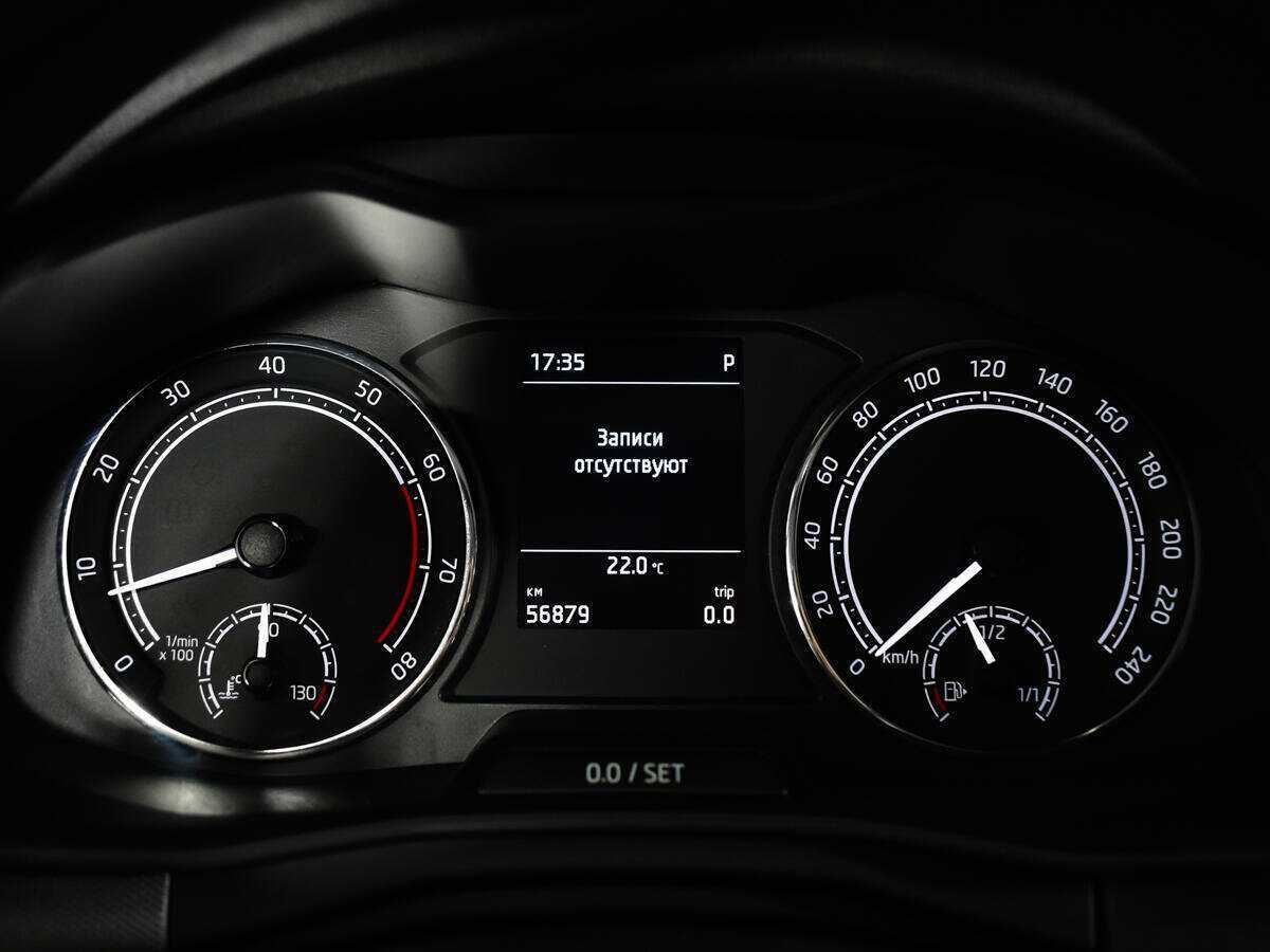 Купить Skoda Rapid с пробегом. Фото: #10