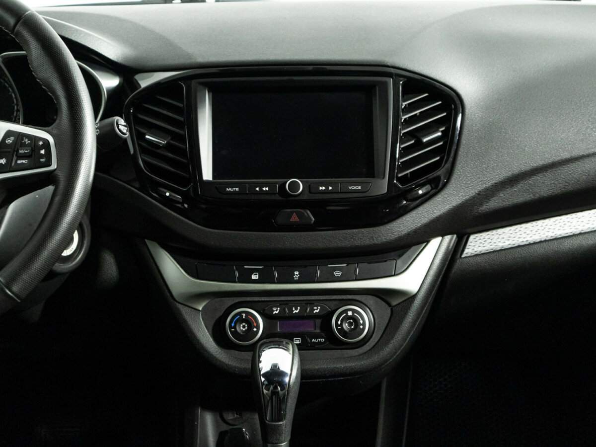 Купить Lada (ВАЗ) Vesta с пробегом. Фото: #13