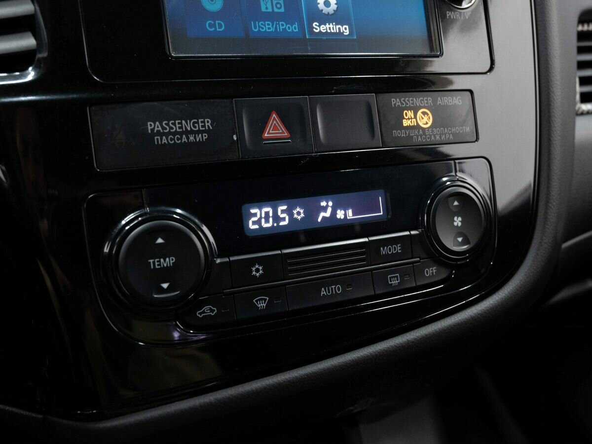 Купить Mitsubishi Outlander с пробегом. Фото: #17