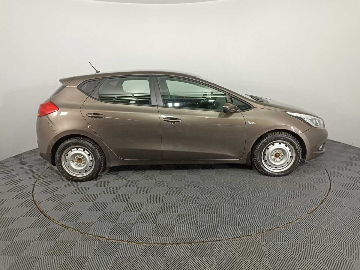 Купить Kia Ceed с пробегом. Фото: #3