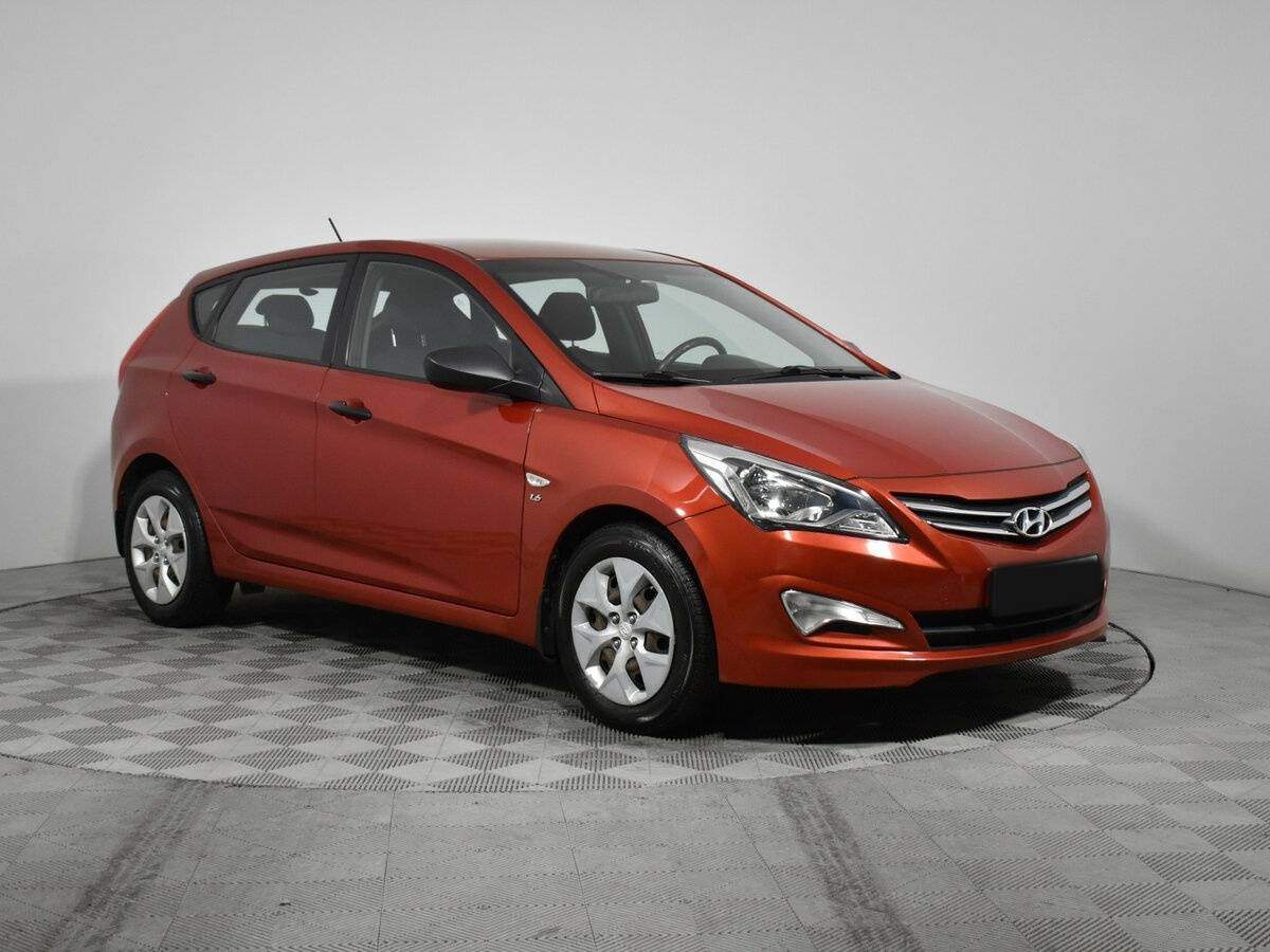 Купить Hyundai Solaris с пробегом. Фото: #2