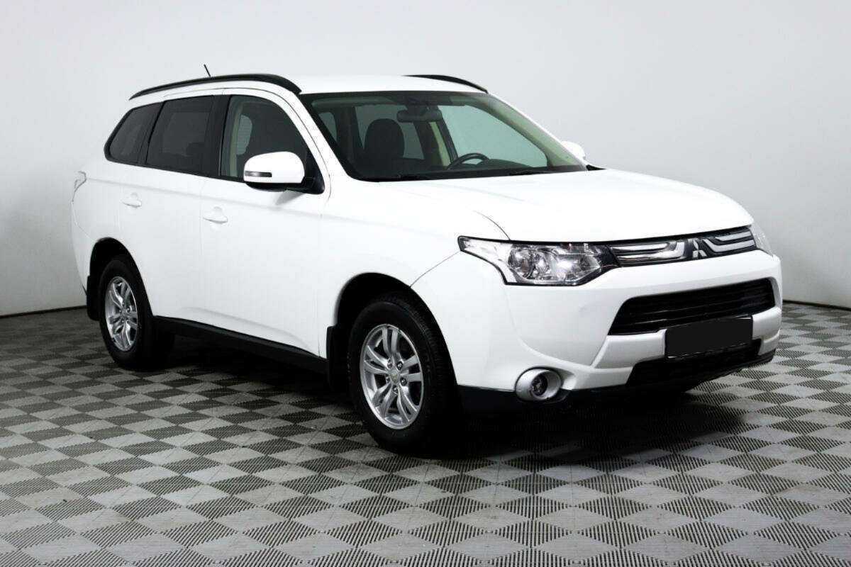 Купить Mitsubishi Outlander с пробегом. Фото: #2