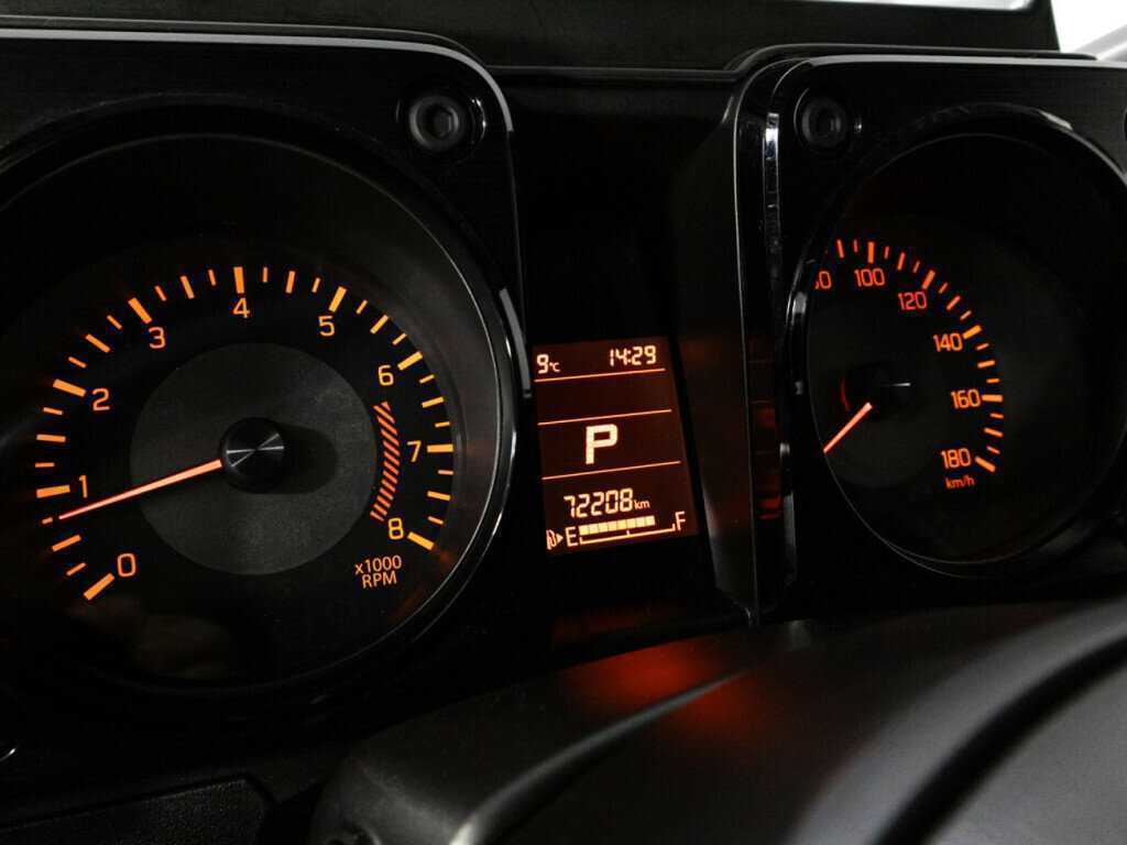 Купить Suzuki Jimny с пробегом. Фото: #11