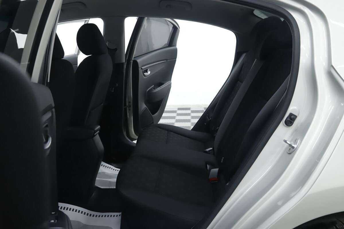 Купить Kia Rio с пробегом. Фото: #18