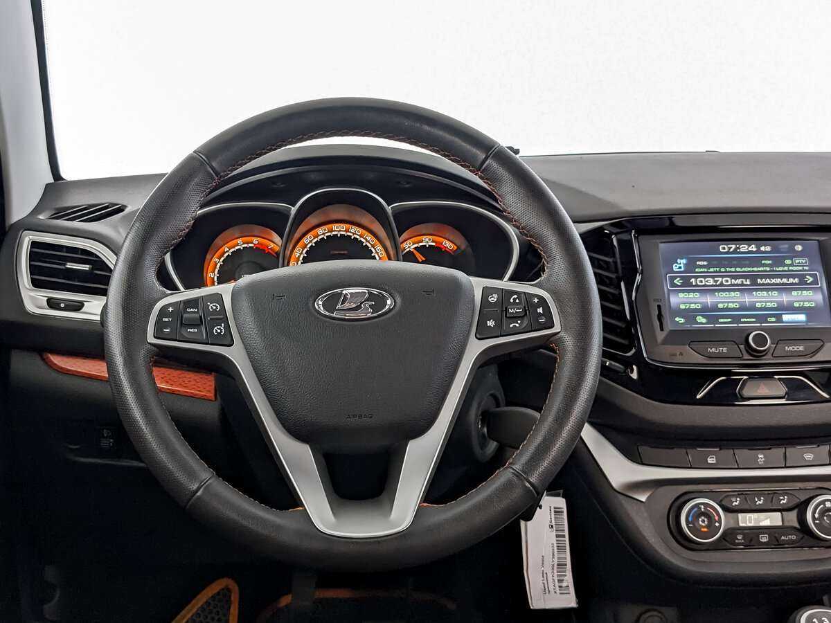 Купить Lada (ВАЗ) Vesta с пробегом. Фото: #17