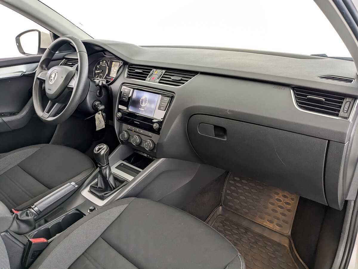 Купить Skoda Octavia с пробегом. Фото: #8