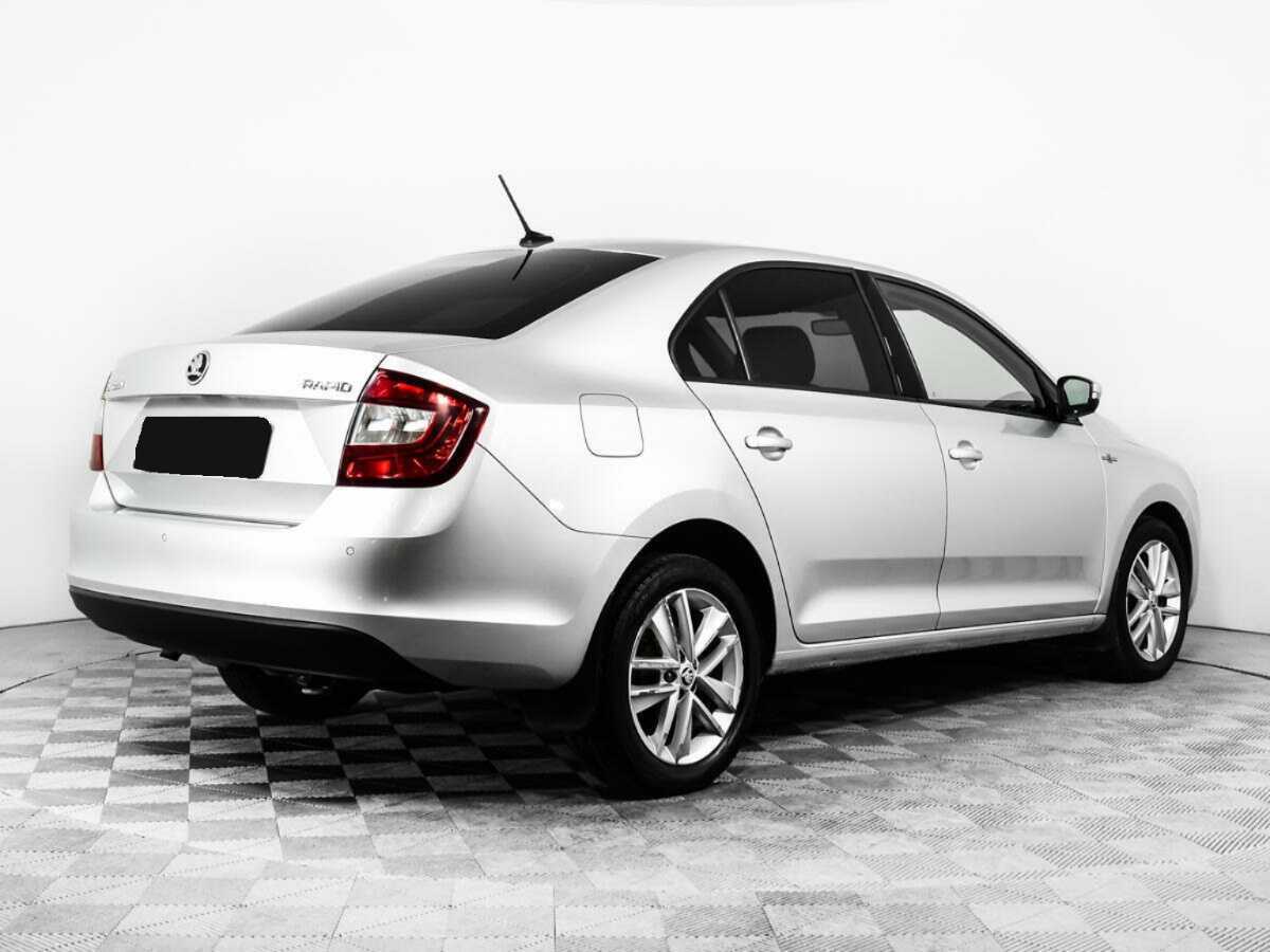 Купить Skoda Rapid с пробегом. Фото: #4