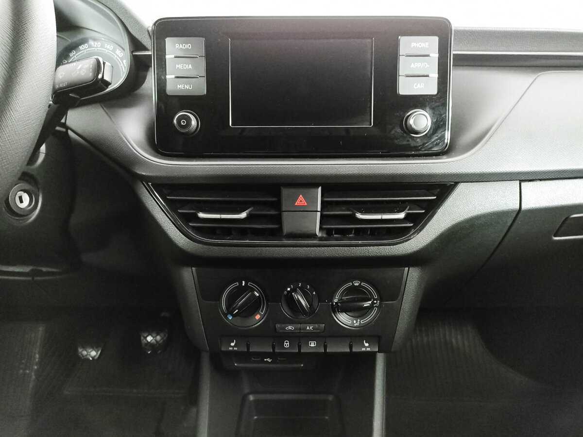 Купить Skoda Rapid с пробегом. Фото: #12