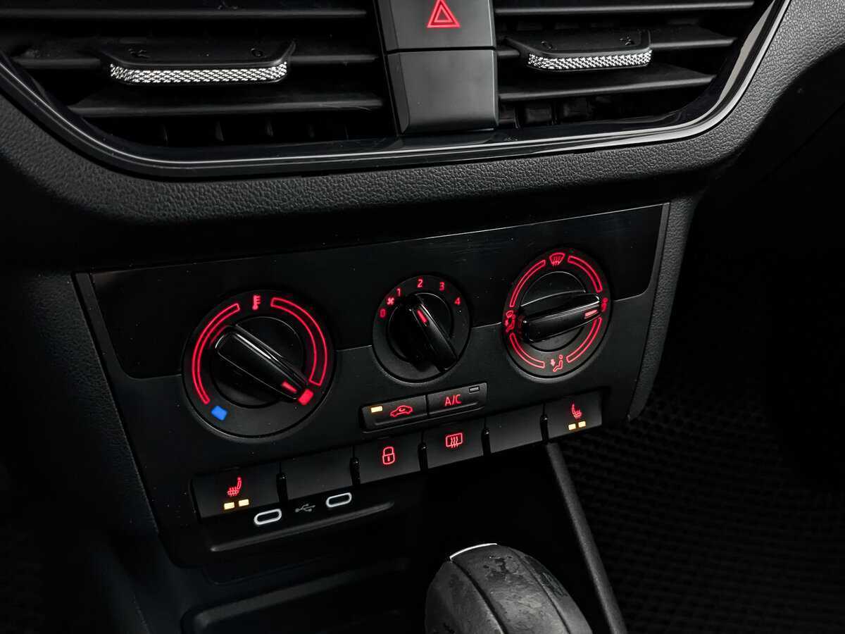 Купить Volkswagen Polo с пробегом. Фото: #19