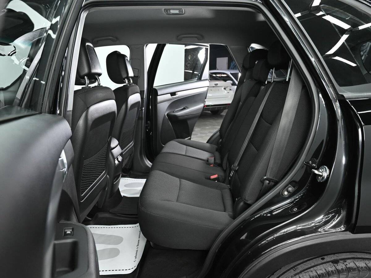 Купить Kia Sorento с пробегом. Фото: #15
