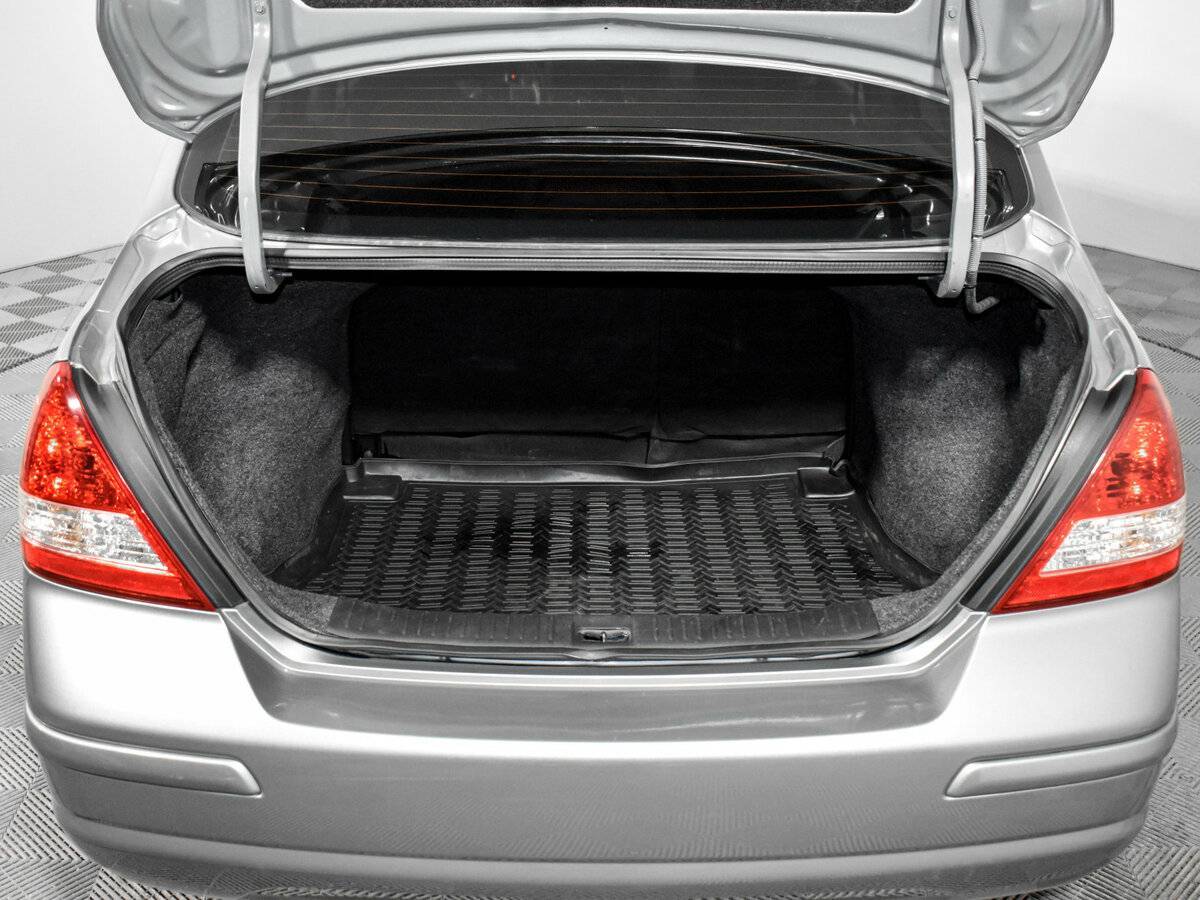 Купить Nissan Tiida с пробегом. Фото: #16