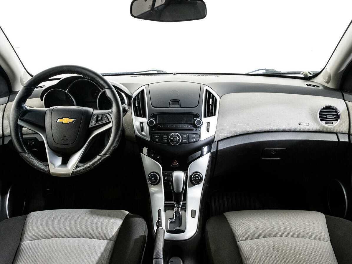 Купить Chevrolet Cruze с пробегом. Фото: #7