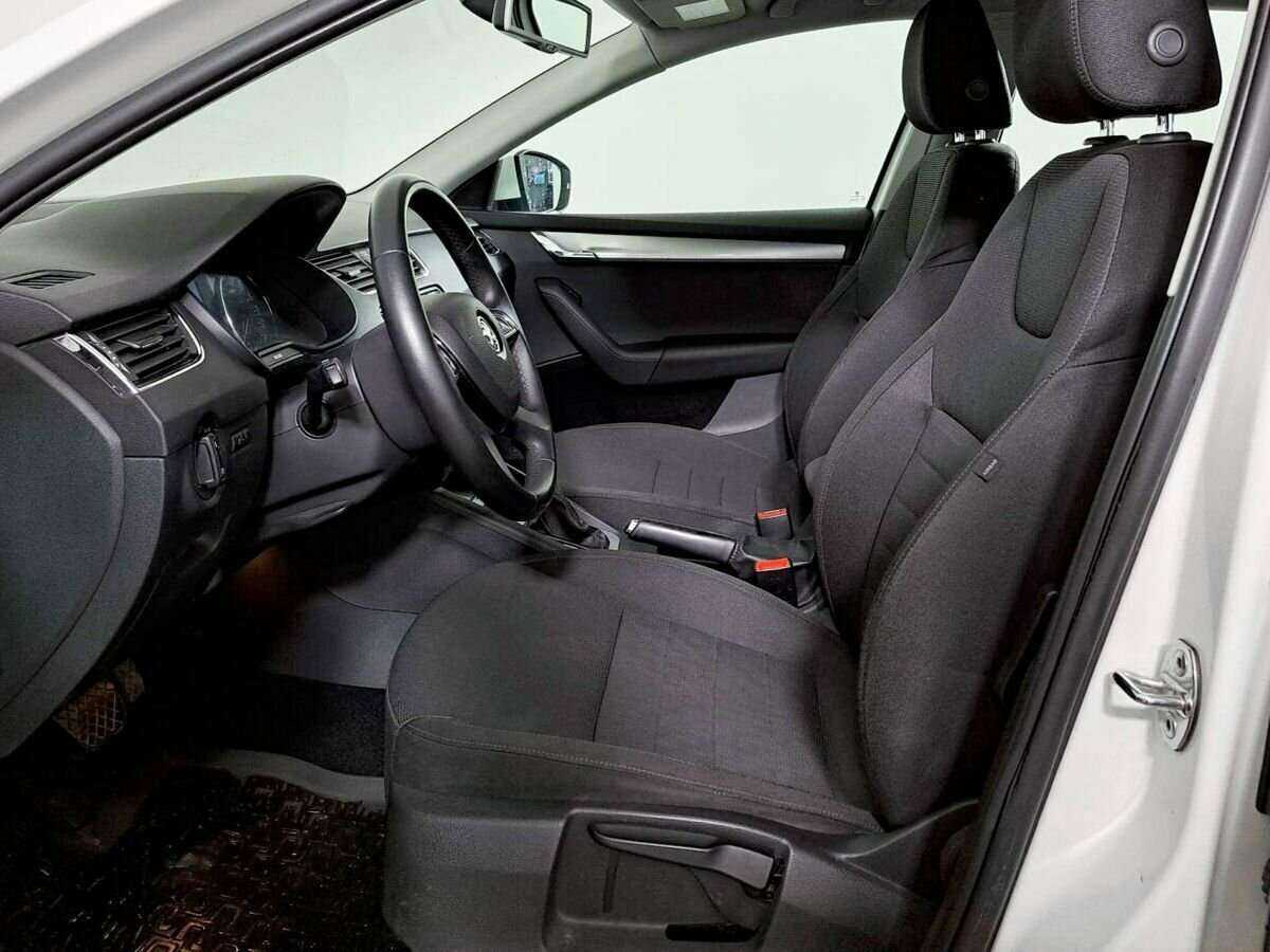 Купить Skoda Octavia с пробегом. Фото: #13
