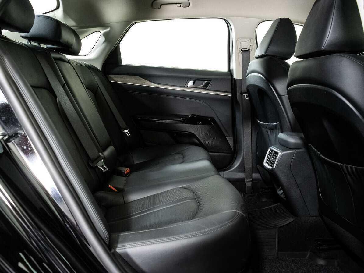 Купить Kia K5 с пробегом. Фото: #17