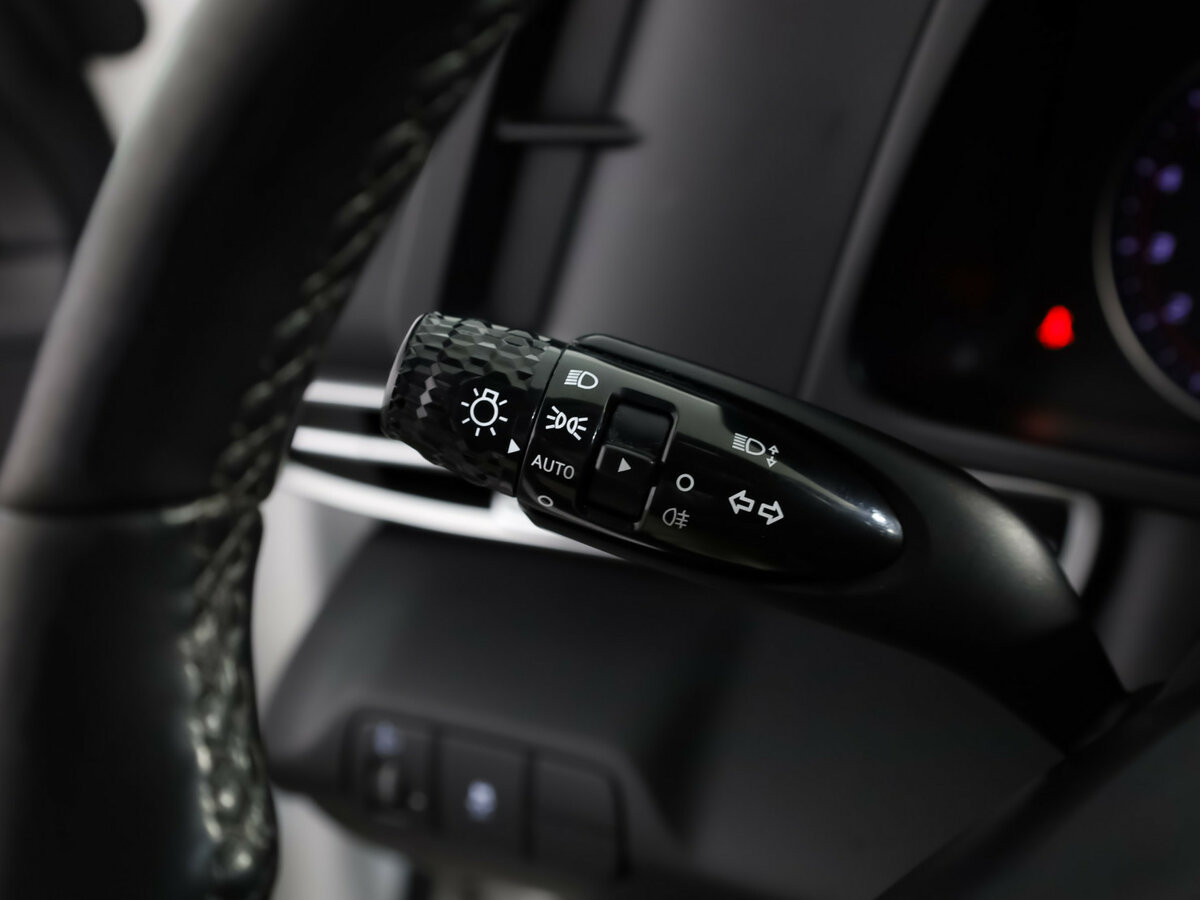 Купить Hyundai Elantra с пробегом. Фото: #9