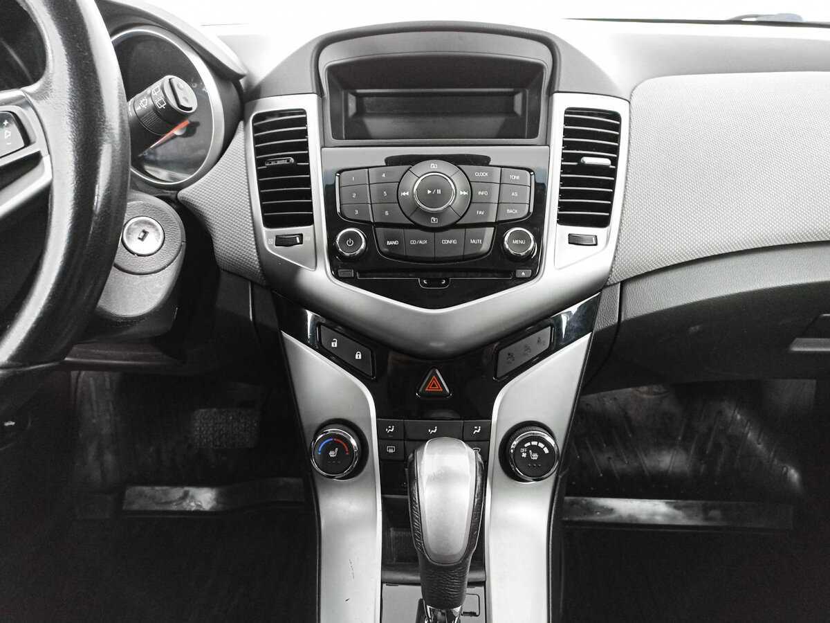 Купить Chevrolet Cruze с пробегом. Фото: #14