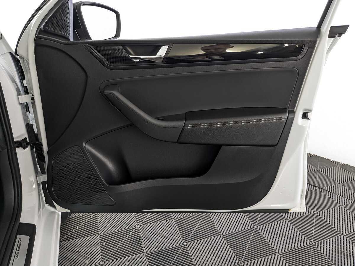 Купить Skoda Rapid с пробегом. Фото: #20