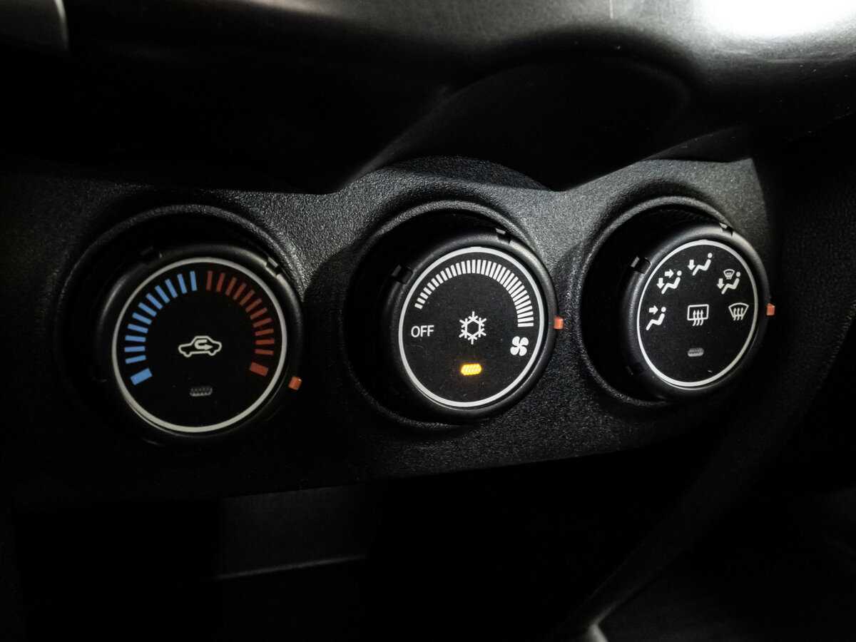 Купить Mitsubishi ASX с пробегом. Фото: #11