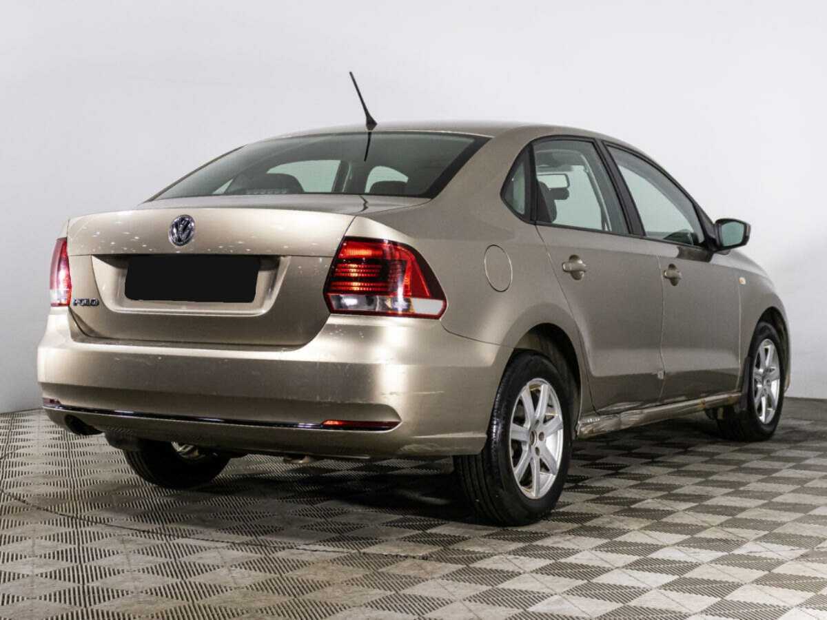 Купить Volkswagen Polo с пробегом. Фото: #4
